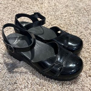 Dansko Margarete new black patent size 38